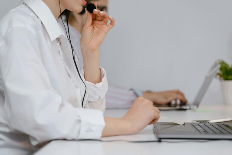 CRM czy ERP? 5 kluczowych różnic, które musi znać każdy właściciel firmy